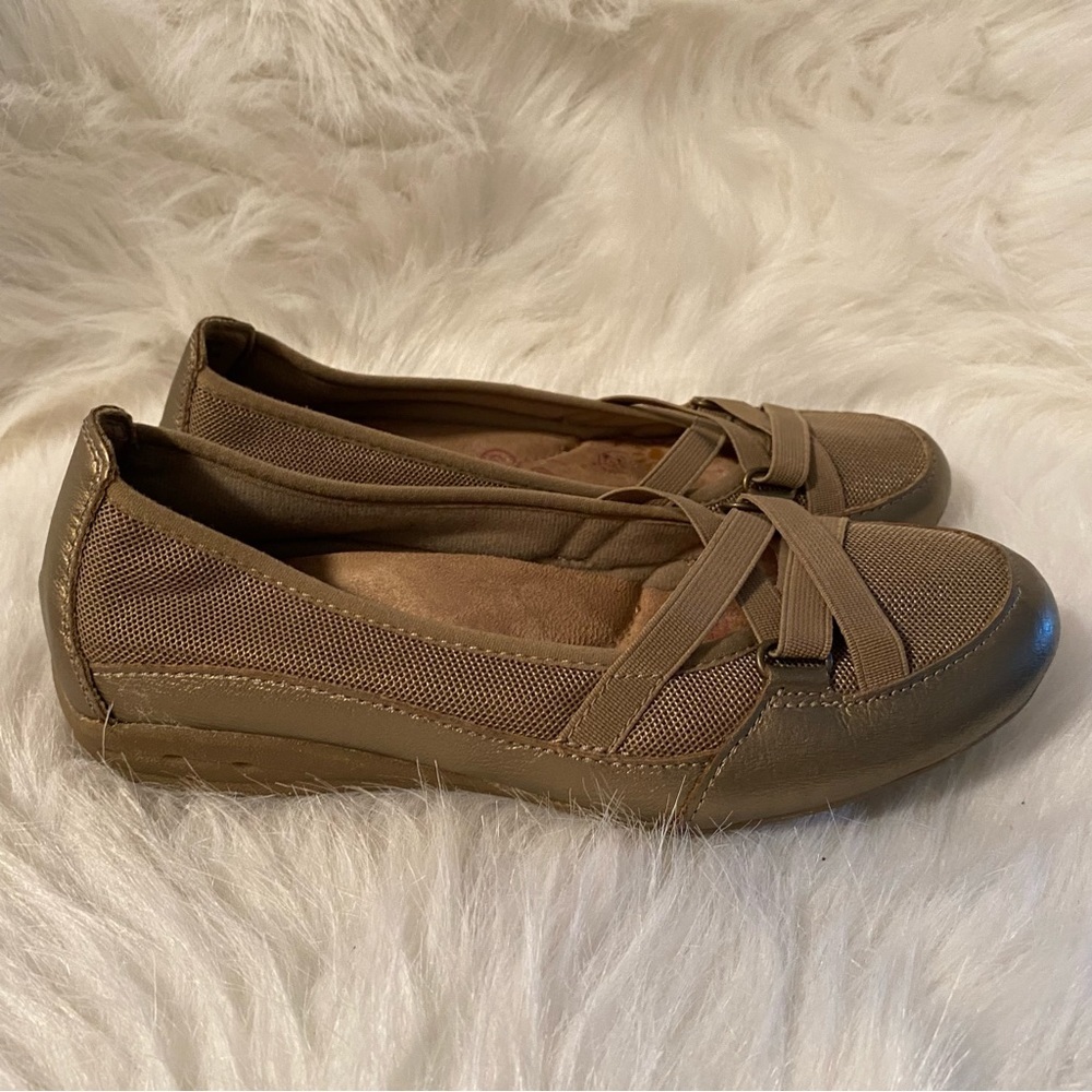 Earth Spirit Shoes Women’s Size 6‎ Slip On Flat Leather